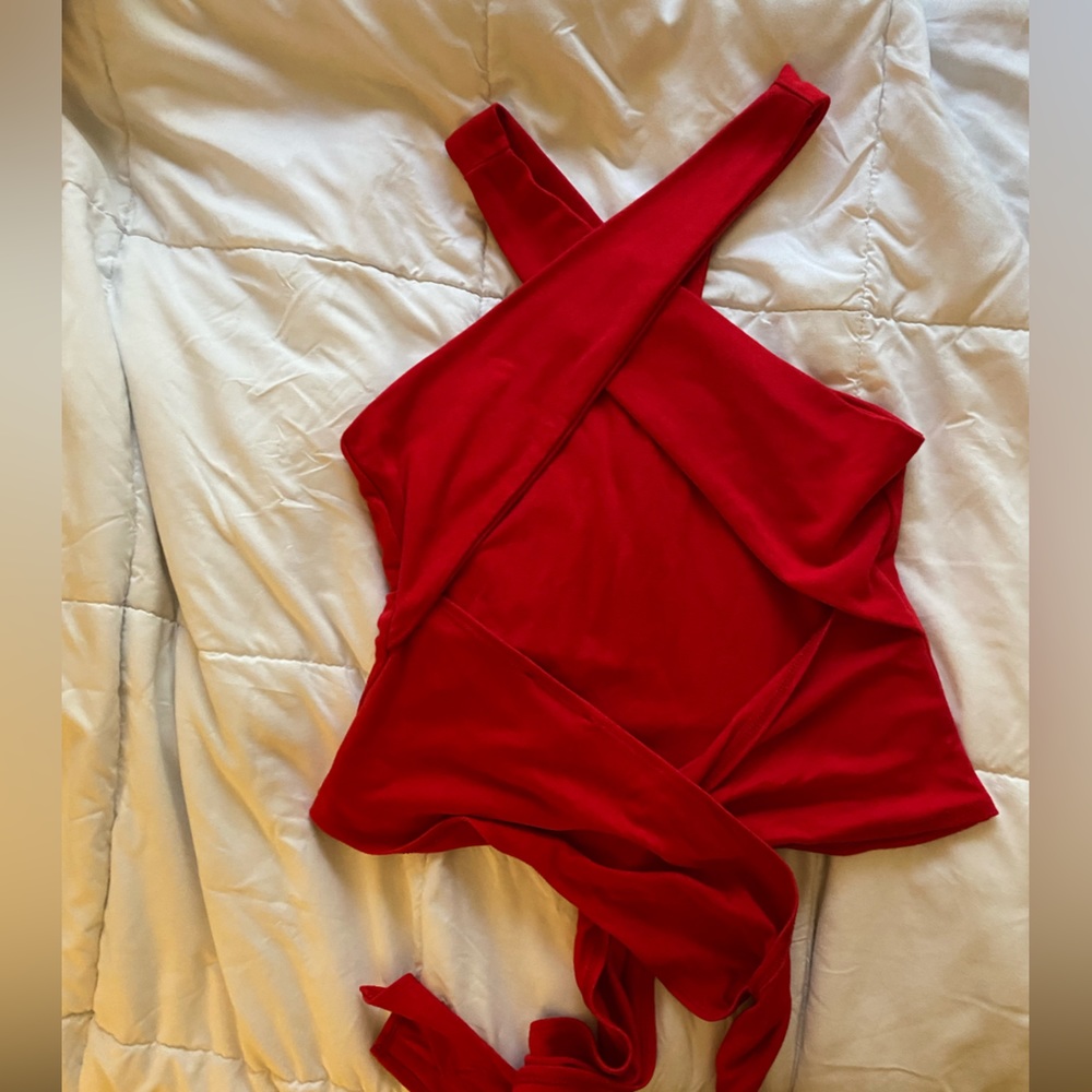 SNST Tie-Back Tank- red ~NEVER WORN~